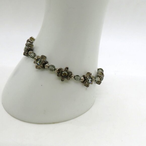 Floral Bracelet Silver Tone Gray Crystal Bead Star Accents Magnetic Closure - Picture 9 of 14